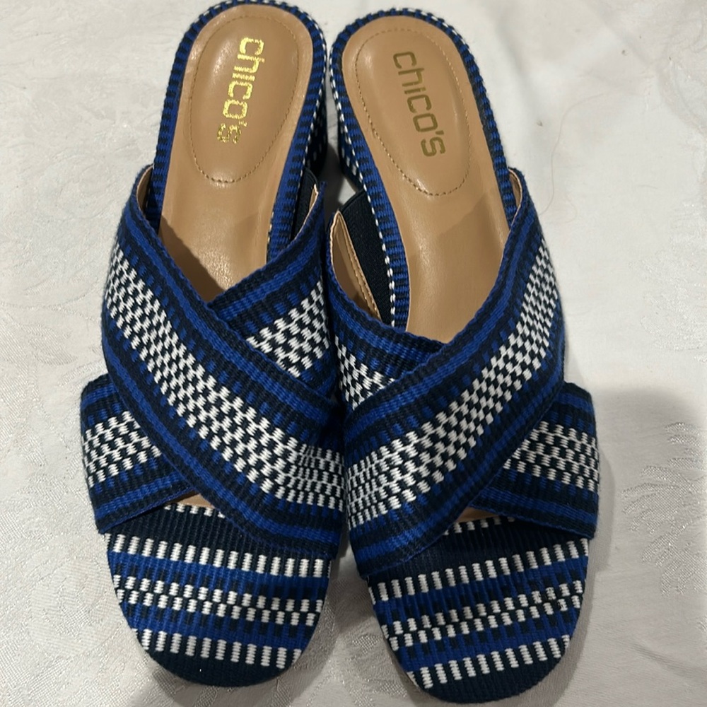 Chico's Woven Criss Cross Block Heel Sandals Blue Grotto Size 8 1/2 MSRP $148